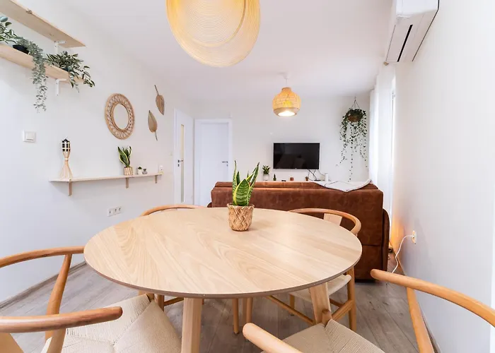 Stylish One-bedroom *